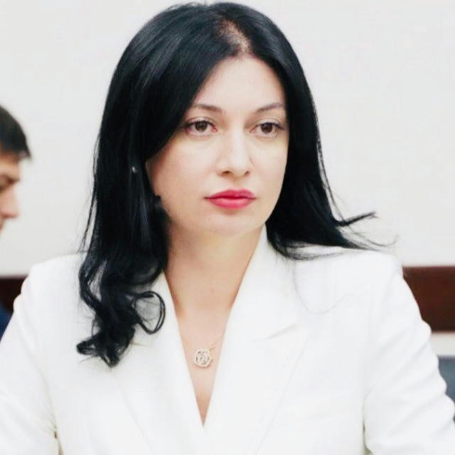 Элла Алибекова (Министр образования и науки РСО)
