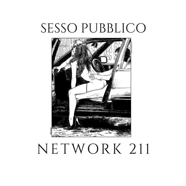 SESSO PUBBLICO 211