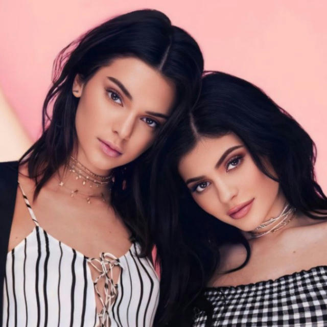 KENDALL & KYLIE JENNER