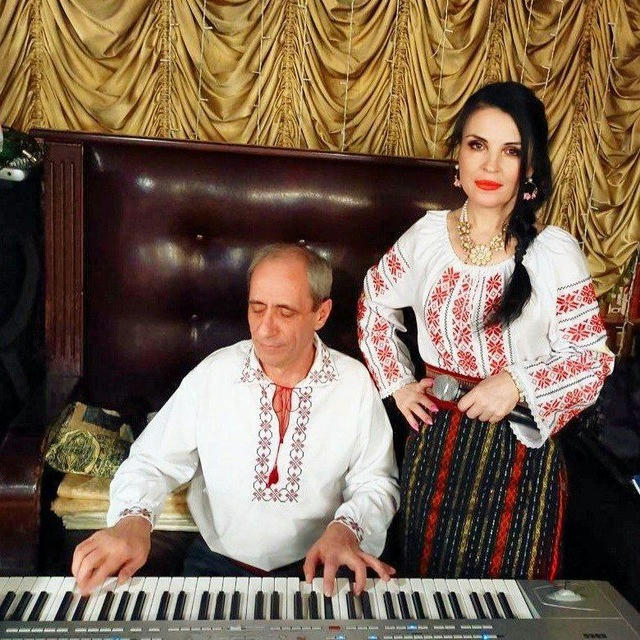 Luciana&Oleg Andronik-muzică# moderare