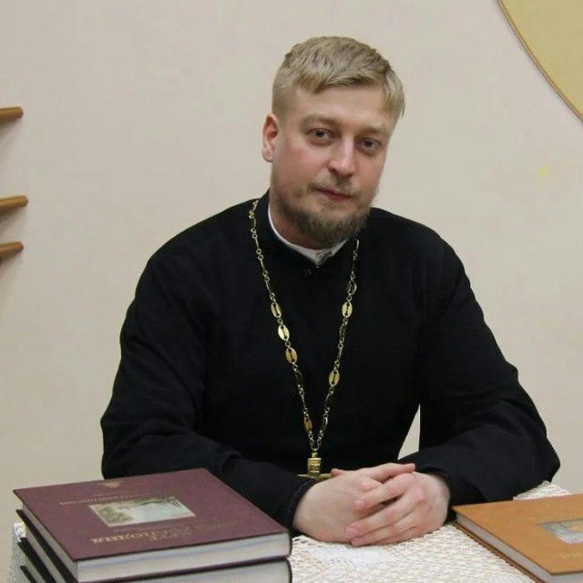 Священник Александр Красильников