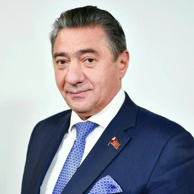 Депутат Владимир Пекарев
