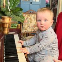 Гавриил - маленький пианист