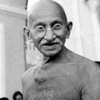کانال گاندی،خودِ گاندی