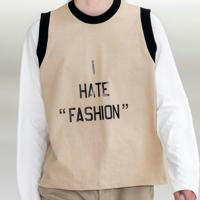 i hate fashion 💙💛