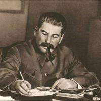 Иосиф Сталин (استالین)