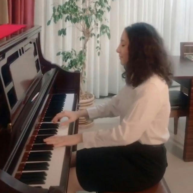Elina the pianist 🎹🎼