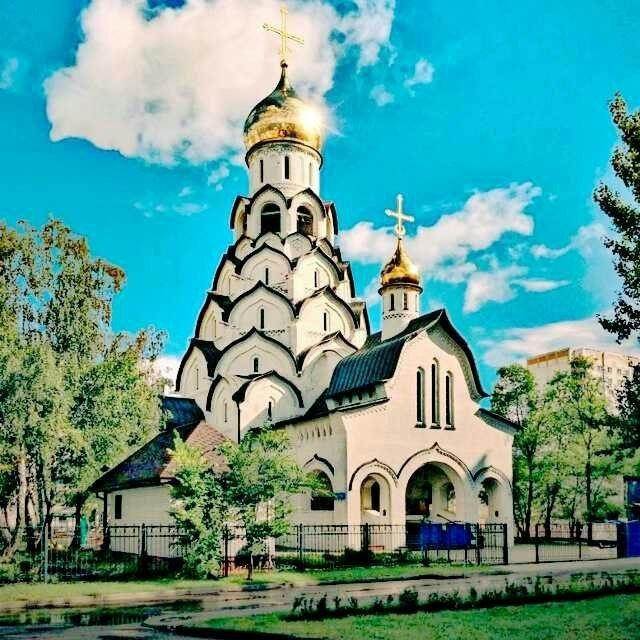Храм Новомучеников и Исповедников Российских в Строгино (г. Москва)