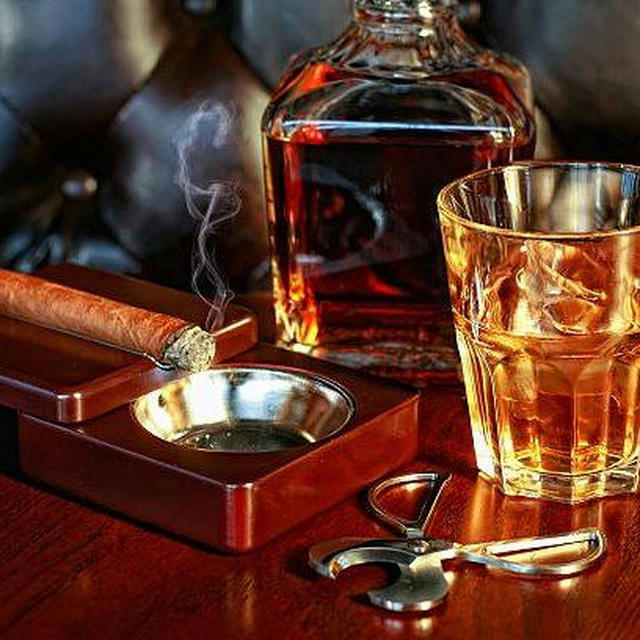 Premium whiskey and cigar online