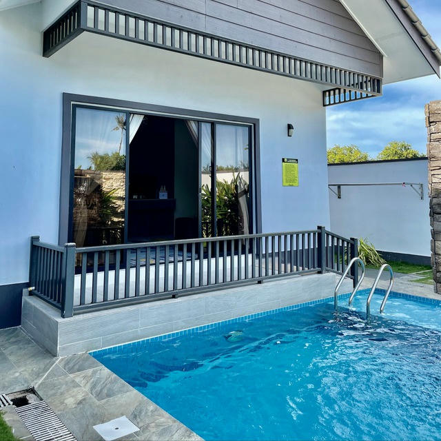 AG Holiday | Penginapan Pantai Penarik