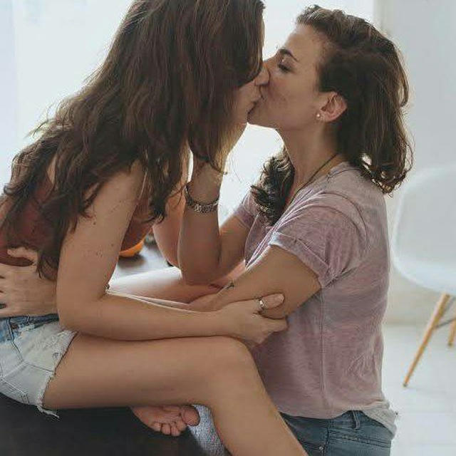 Lesbian 🔞