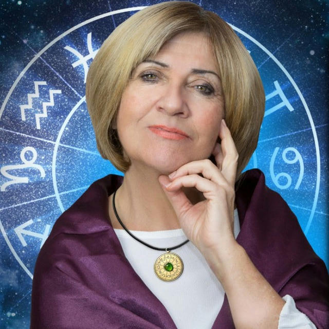 Полина Плутон - астролог президента