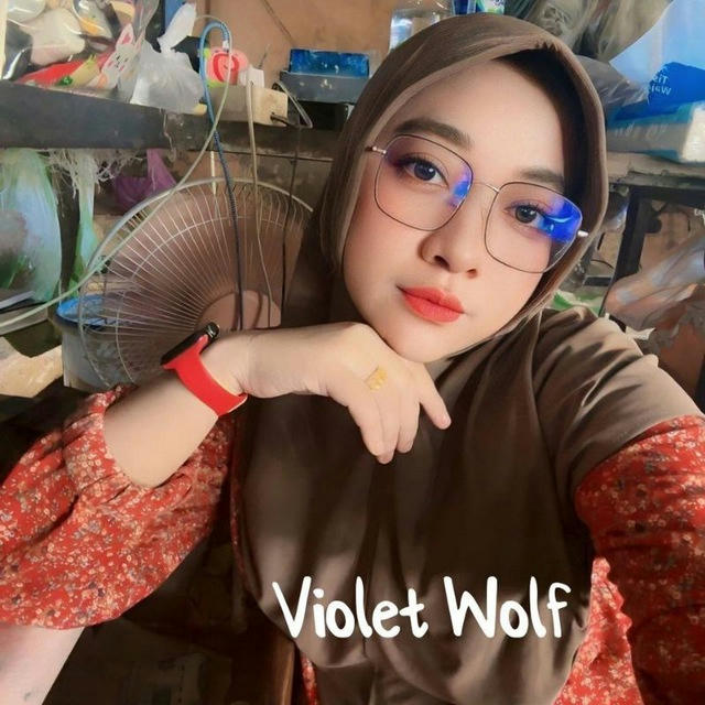 Violete Wolf
