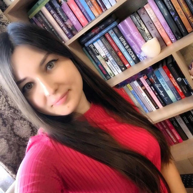 Olesya читает📖 и шьет🪡