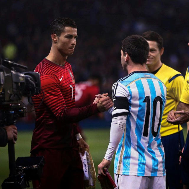 Clips Ronaldo × Messi