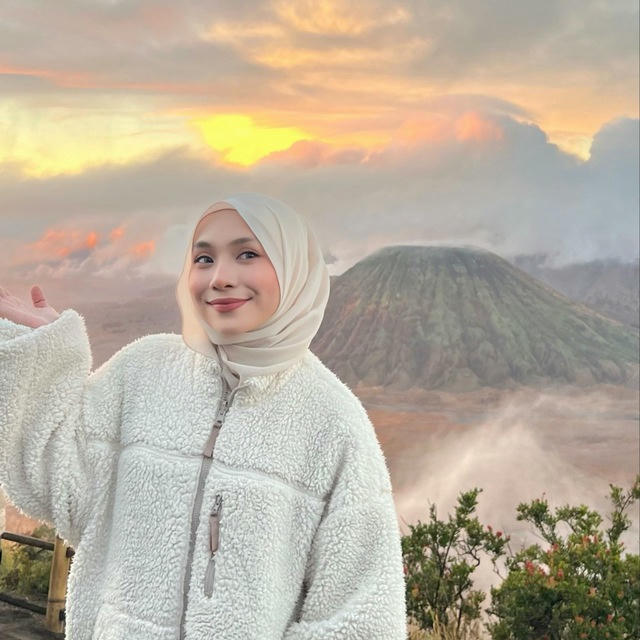 Explore with yaya