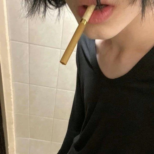 عآيشين بمزاجنا