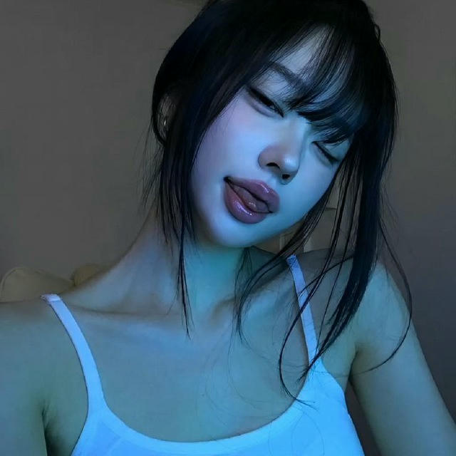 𝙆𝙐𝙈𝙄 𝘾𝙃𝙀𝙍𝙍𝙔 𝙒𝙊𝙍𝙇𝘿